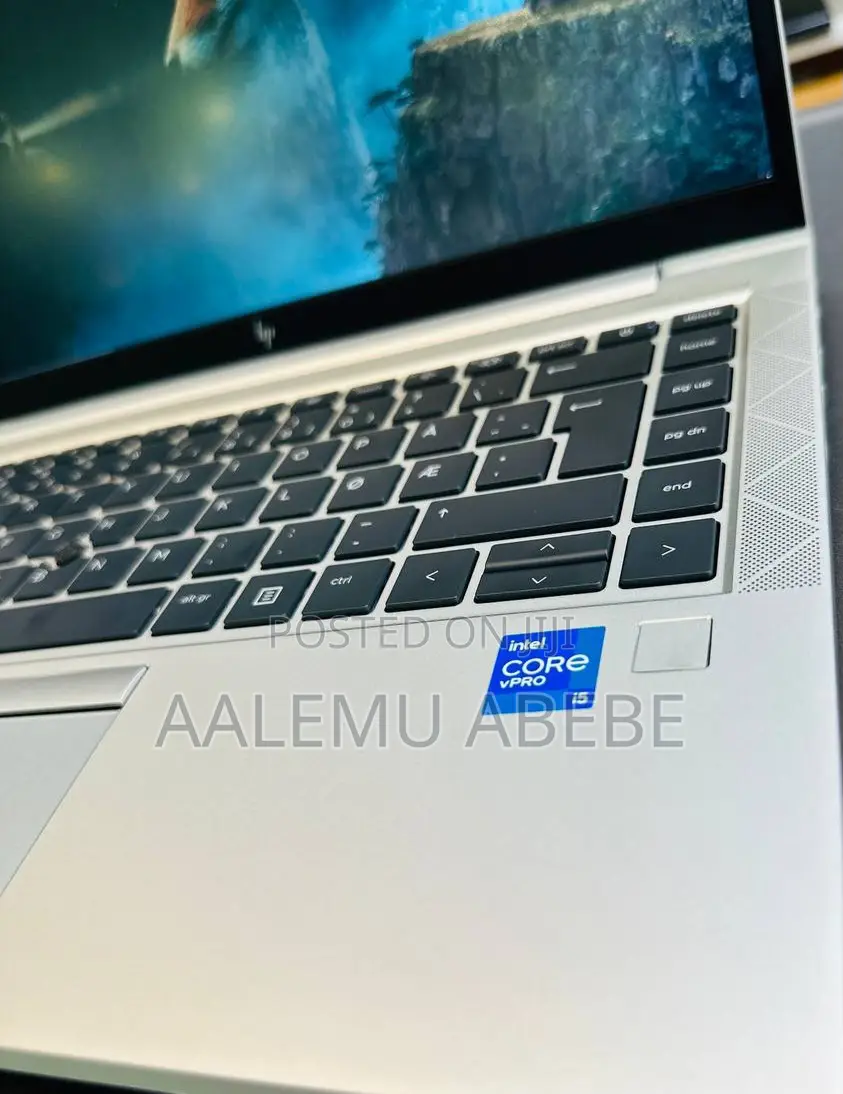 New Laptop HP EliteBook 840 G8 16GB Intel Core I5 SSD 512GB