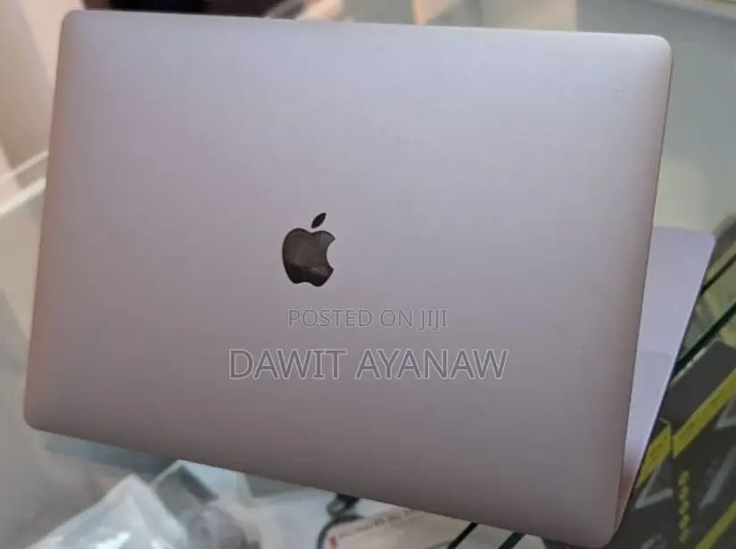 New Laptop Apple MacBook Pro 2018 16GB Intel Core i7 SSD 512GB