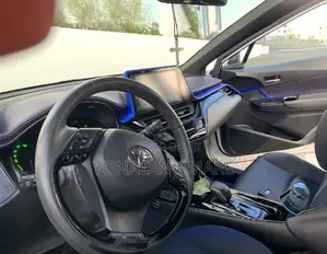Toyota C-HR 2022 White