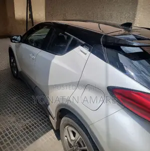 Toyota C-HR 2022 White