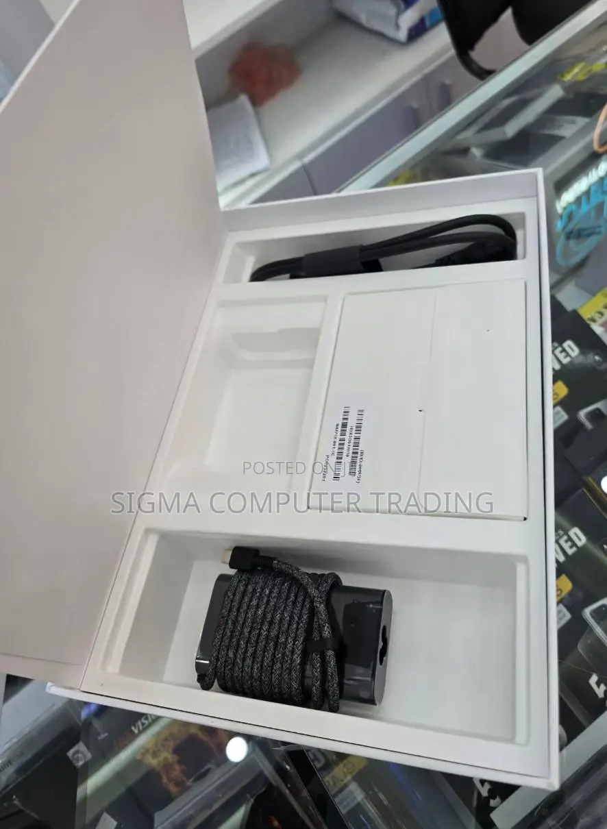 New Laptop HP Spectre 14 16GB Intel Core I7 SSD 1T