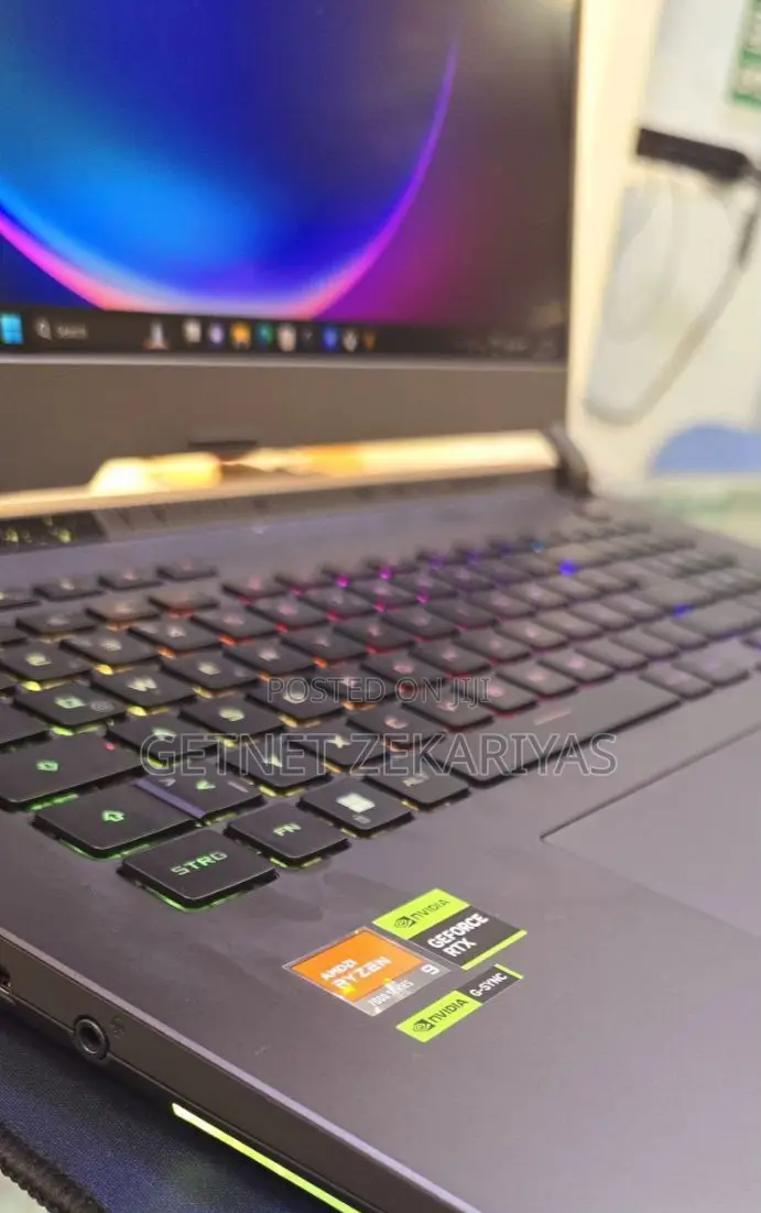 New Laptop Asus ROG Strix SCAR 15 32GB AMD Ryzen 7 SSD 1T