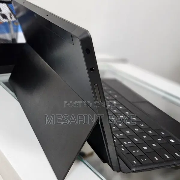 New Laptop Microsoft Surface 2GB Intel SSD 32GB