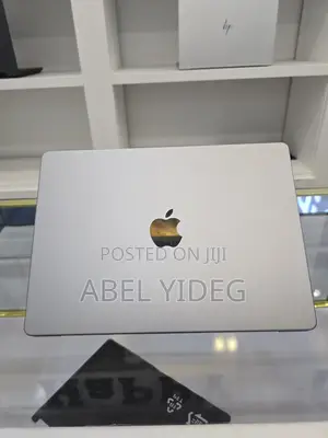 New Apple MacBook Pro 2023 M2 Max 14-Inch 96GB Apple M2 Ultra SSD 2T