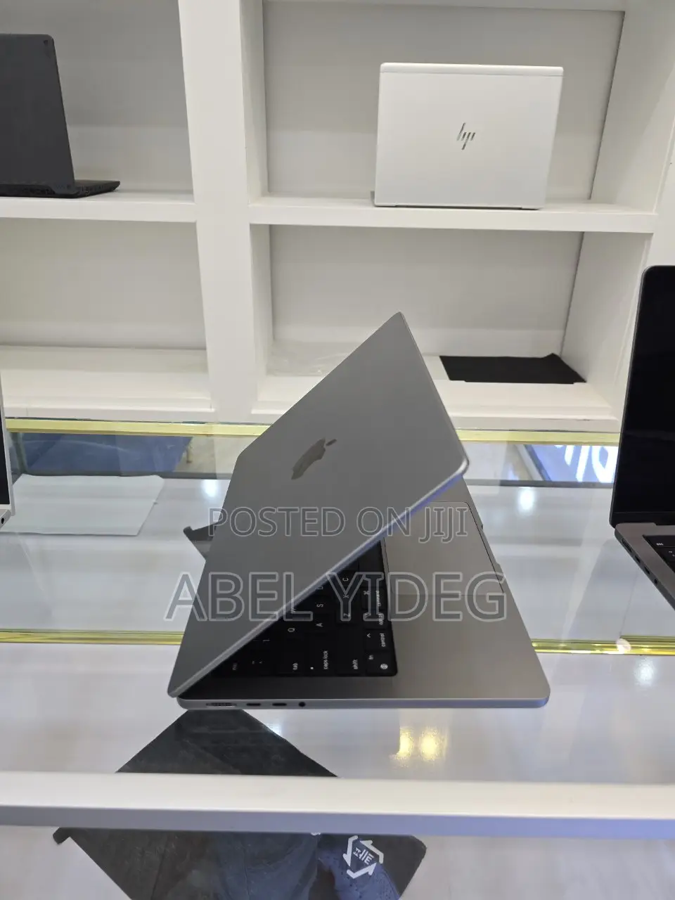 New Apple MacBook Pro 2023 M2 Max 14-Inch 96GB Apple M2 Ultra SSD 2T