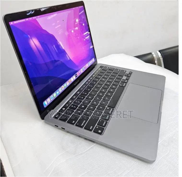 New Laptop Apple MacBook Pro M1 8GB Apple M1 Pro SSD 512GB