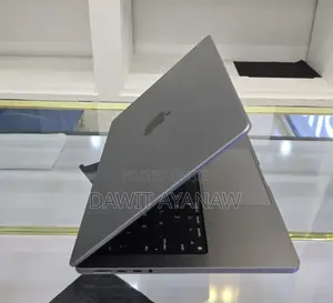 New Laptop Apple MacBook Pro 2023 M2 Max 14-Inch 96GB Apple M2 SSD 2T