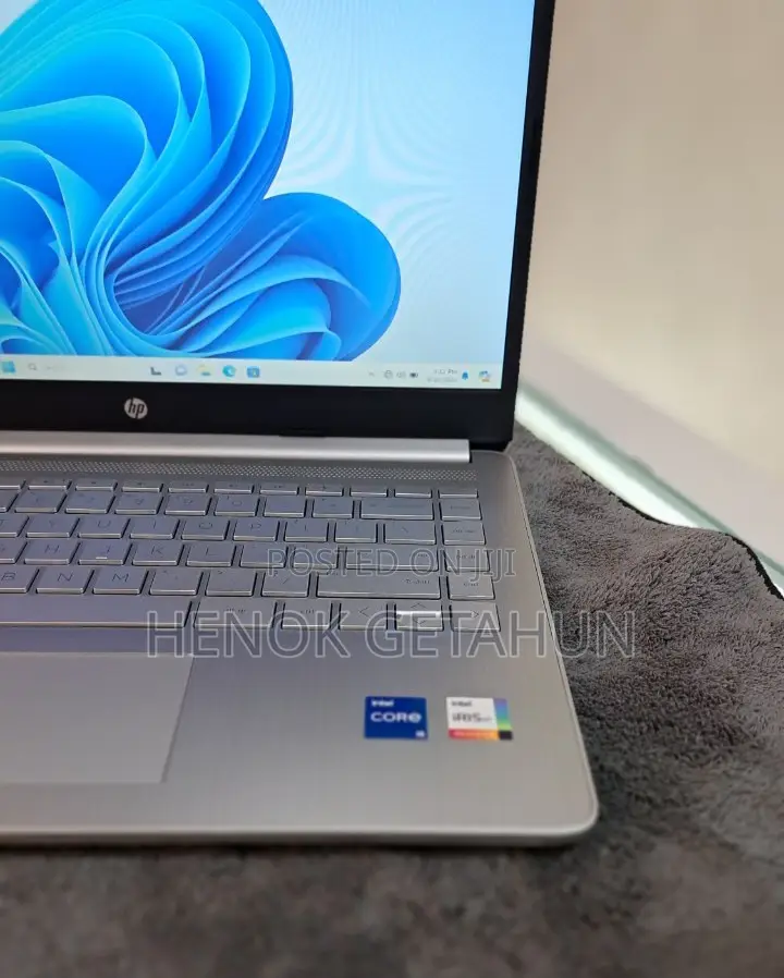 New Laptop HP Stream Notebook 8GB Intel Core I5 SSD 512GB