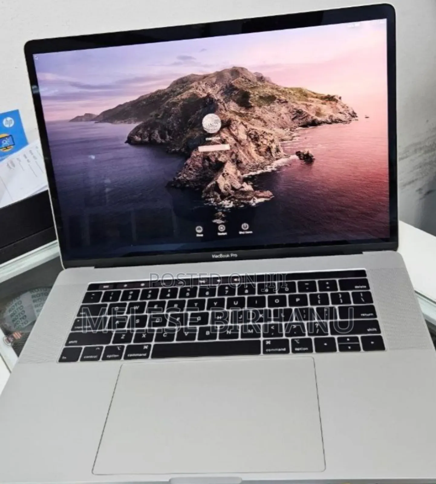 New Laptop Apple MacBook Pro 2018 16GB Intel Core i7 SSD 256GB