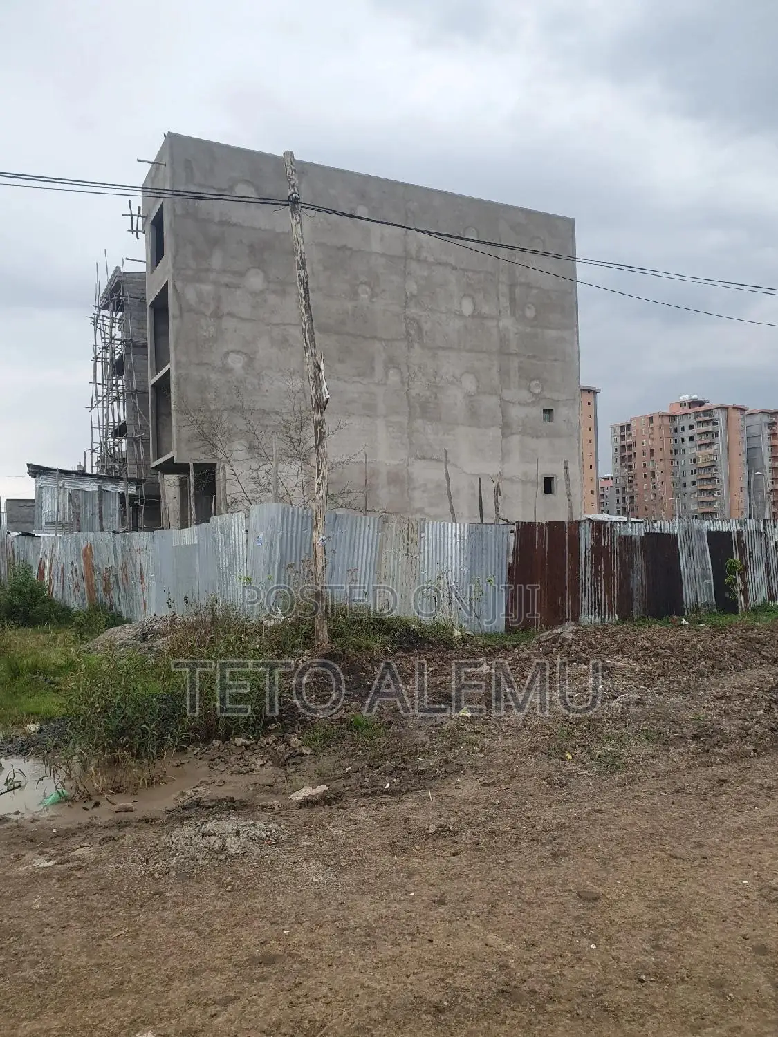 የሚሸጥ ቦታ አራብሳ ውሀ ታንከር