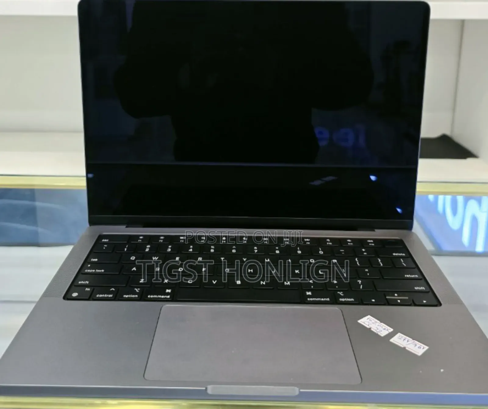 New Laptop Apple MacBook Pro 96GB Apple M3 SSD 2T