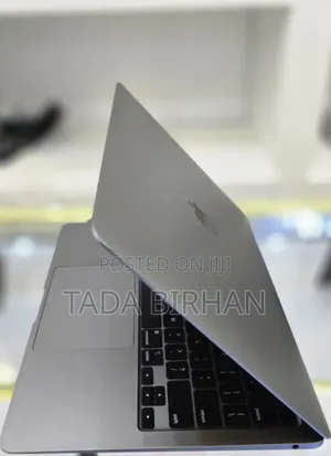 Photo - New Laptop Apple MacBook Air 2020 M1 8GB Apple M1 SSD 256GB