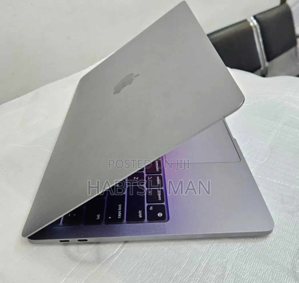 New Laptop Apple MacBook Pro M1 8GB Apple M1 Pro SSD 512GB