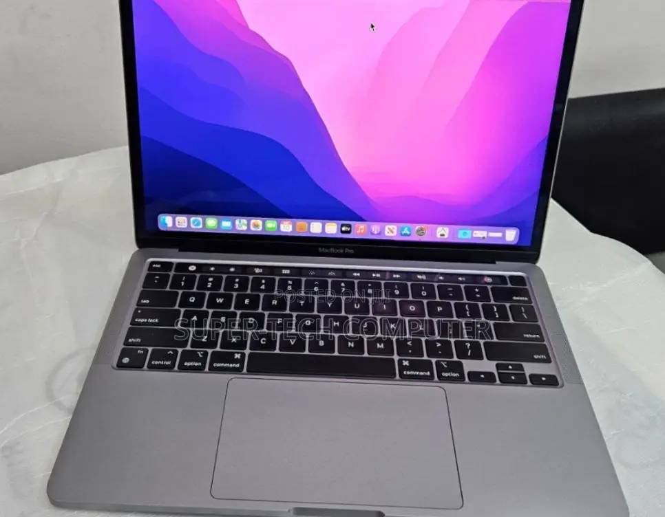 New Laptop Apple MacBook Pro 2020 M1 8GB Apple M1 SSD 512GB