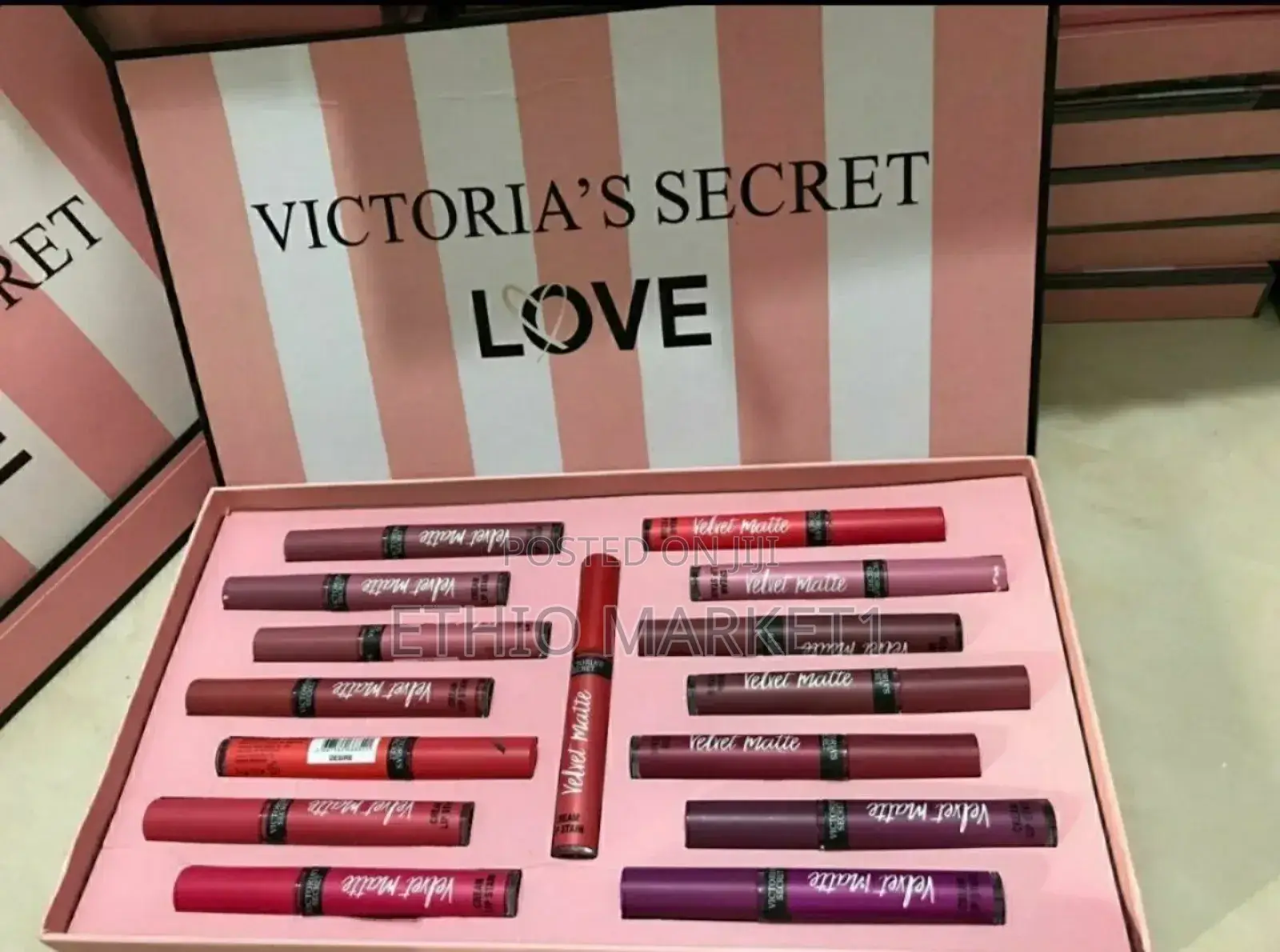 Victoria's Secret Love
 Velvet Matte