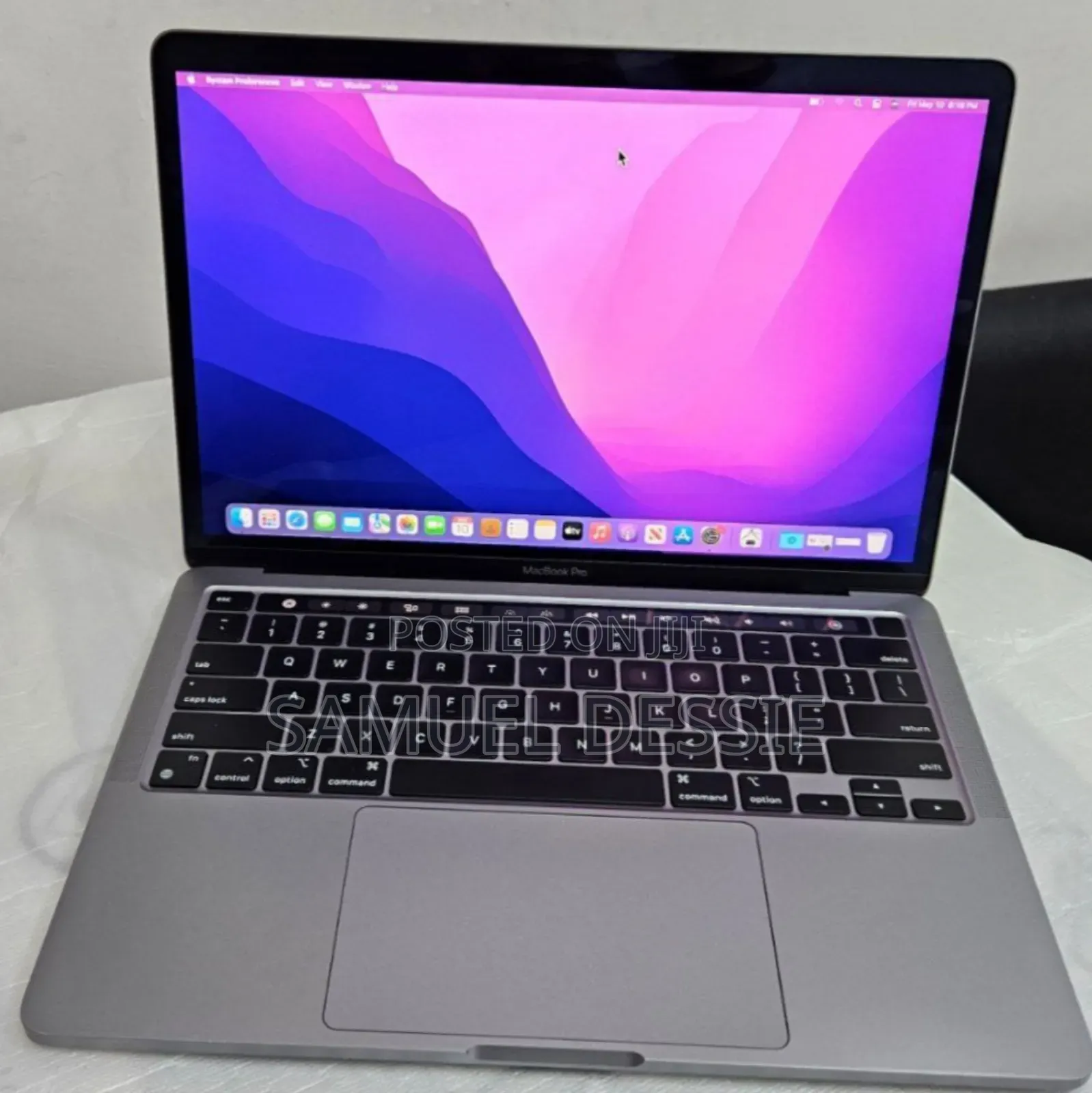 New Laptop Apple MacBook Pro 2020 M1 8GB Apple M1 Pro SSD 512GB