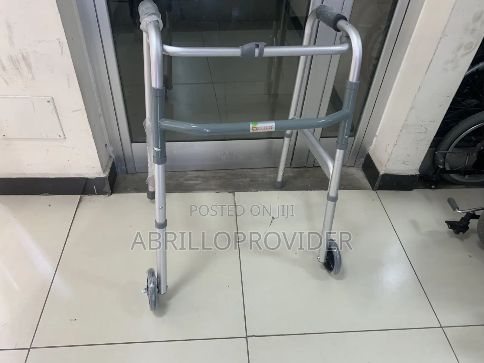 Walker/Adjusting Walker/Level Height Adjustment Walker/Walke