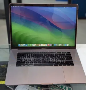 New Laptop Apple MacBook Pro 2018 16GB Intel Core I7 SSD 512GB