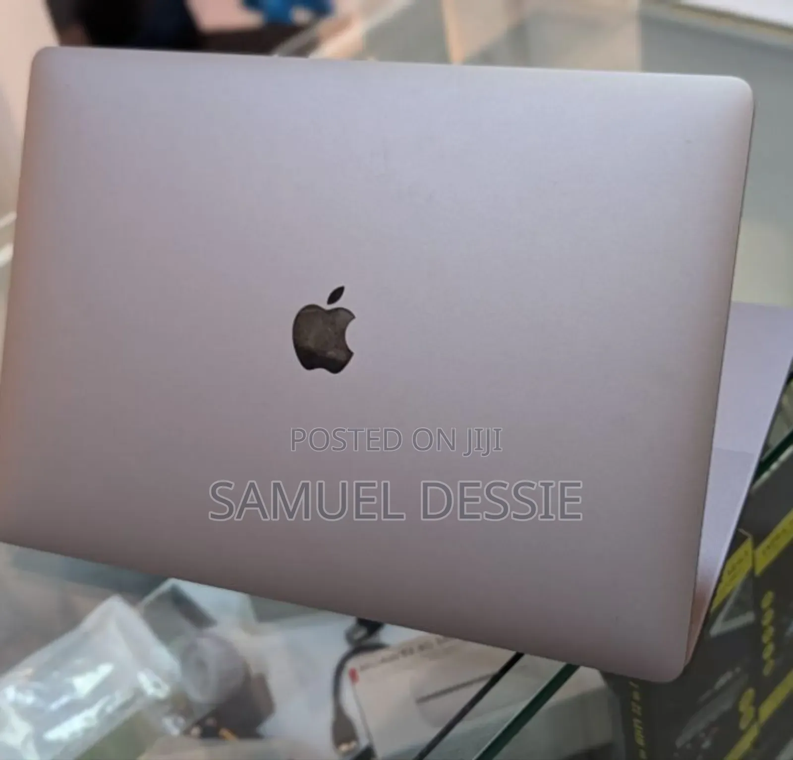 New Laptop Apple MacBook Pro 2018 16GB Intel Core I7 SSD 512GB