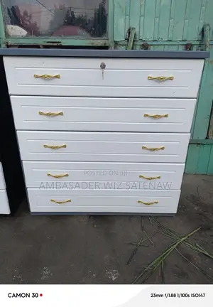 Photo - የልብስ ማስቀመጫ