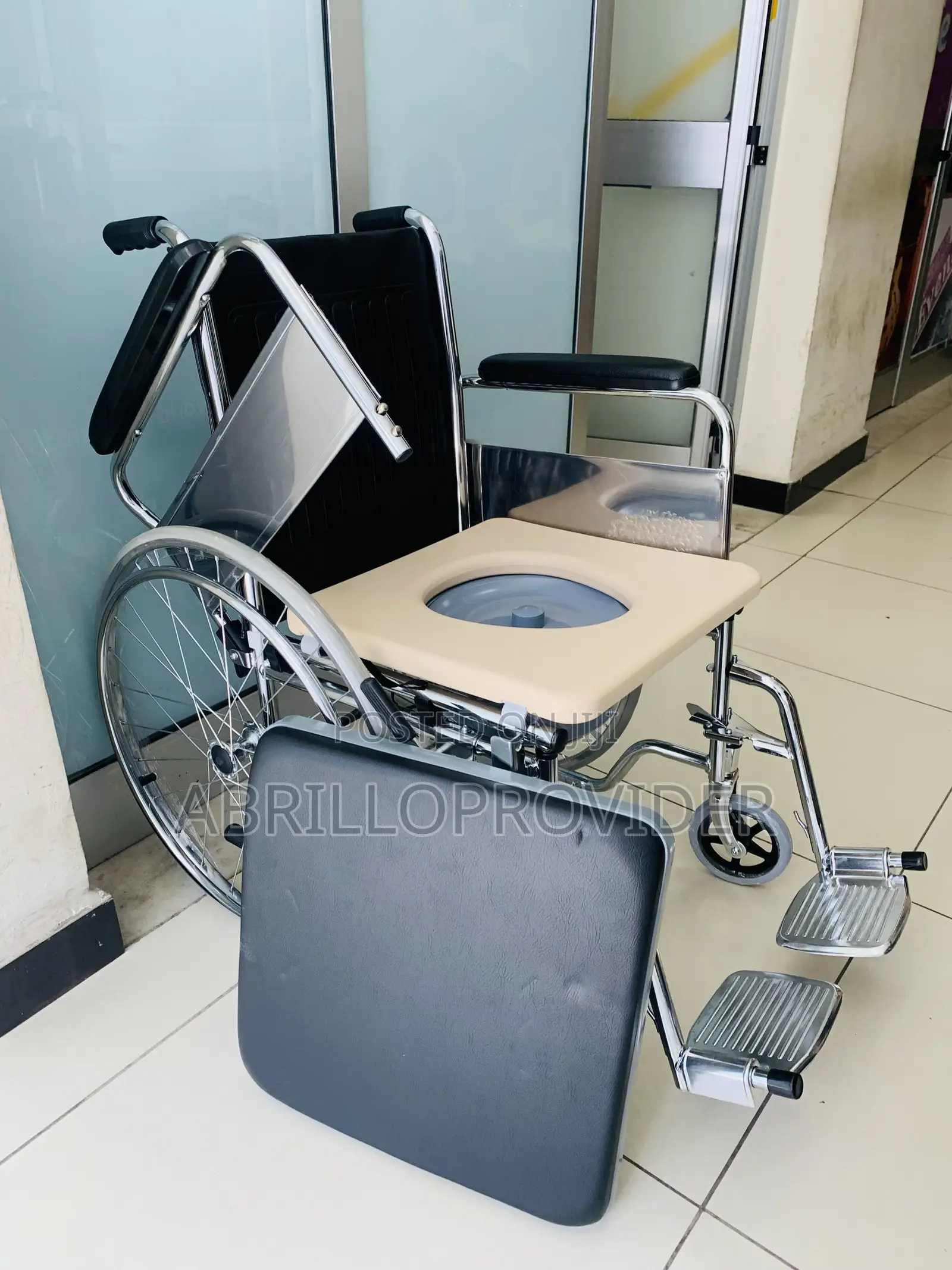 ለፅዳት የሚሆኑ ዊልቸር Wheelchair/Toilet Wheelchair/Chair Wheelchair