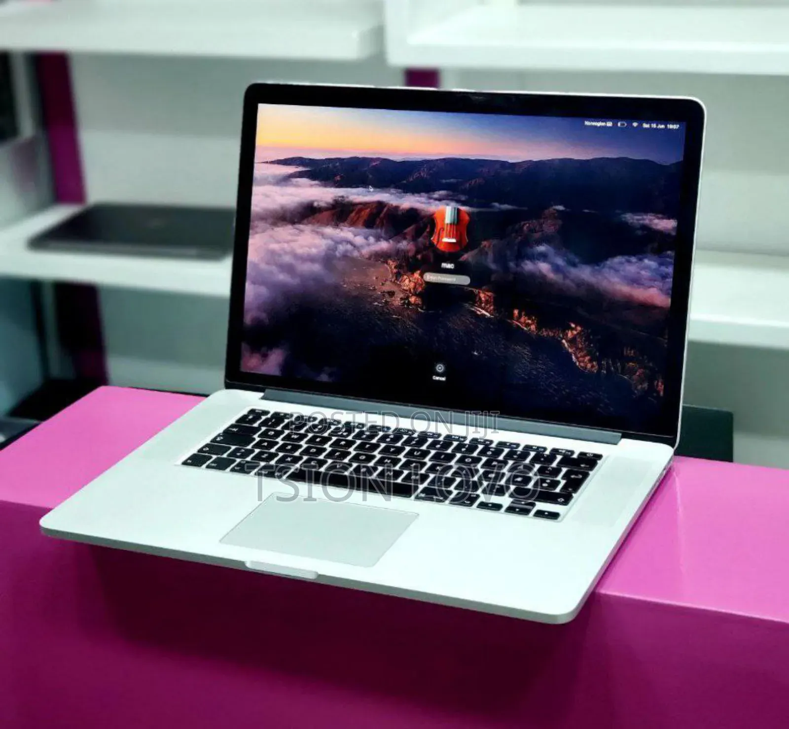 New Laptop Apple MacBook Pro 2015 16GB Intel Core I7 SSD 512GB