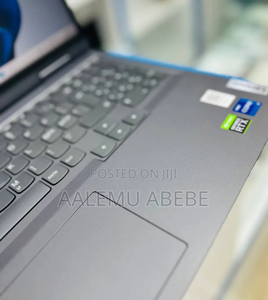 New Laptop Lenovo LOQ 15IRH8 16GB Intel Core I7 SSD 1T