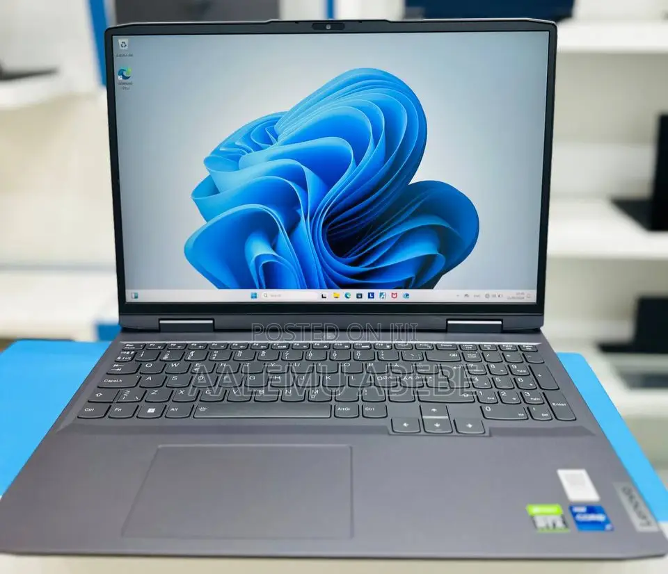 New Laptop Lenovo LOQ 15IRH8 16GB Intel Core I7 SSD 1T