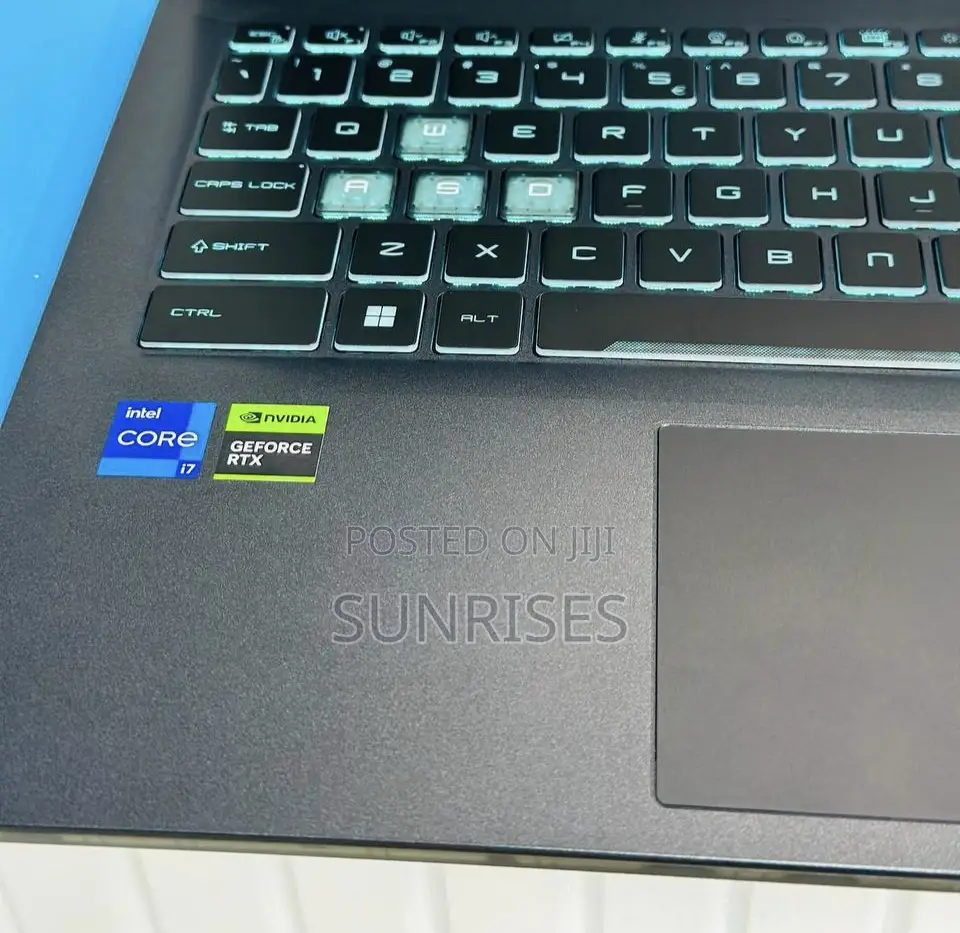 New Laptop MSI CR70-0M 16GB Intel Core I7 SSD 1T