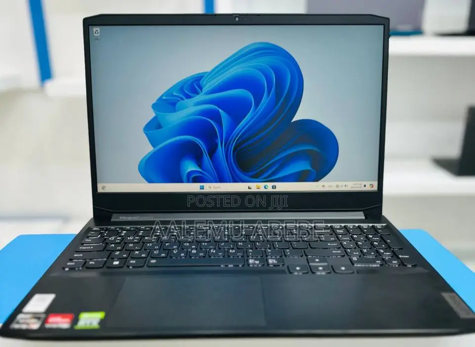 New Laptop Lenovo Ideapad 3 16GB AMD Ryzen 5 SSD 512GB