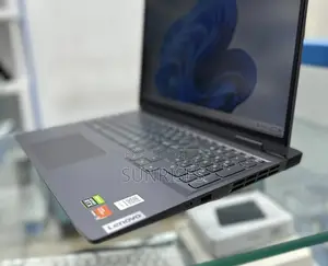 Photo - New Laptop HP Victus 16 16GB AMD Ryzen 5 SSD 1T
