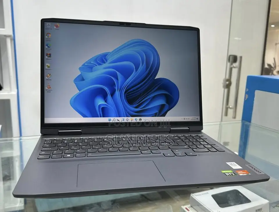 New Laptop HP Victus 16 16GB AMD Ryzen 5 SSD 1T