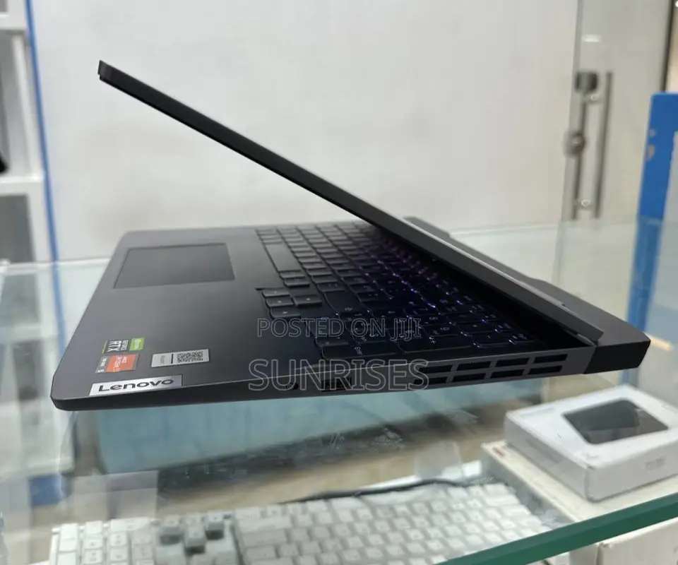 New Laptop HP Victus 16 16GB AMD Ryzen 5 SSD 1T