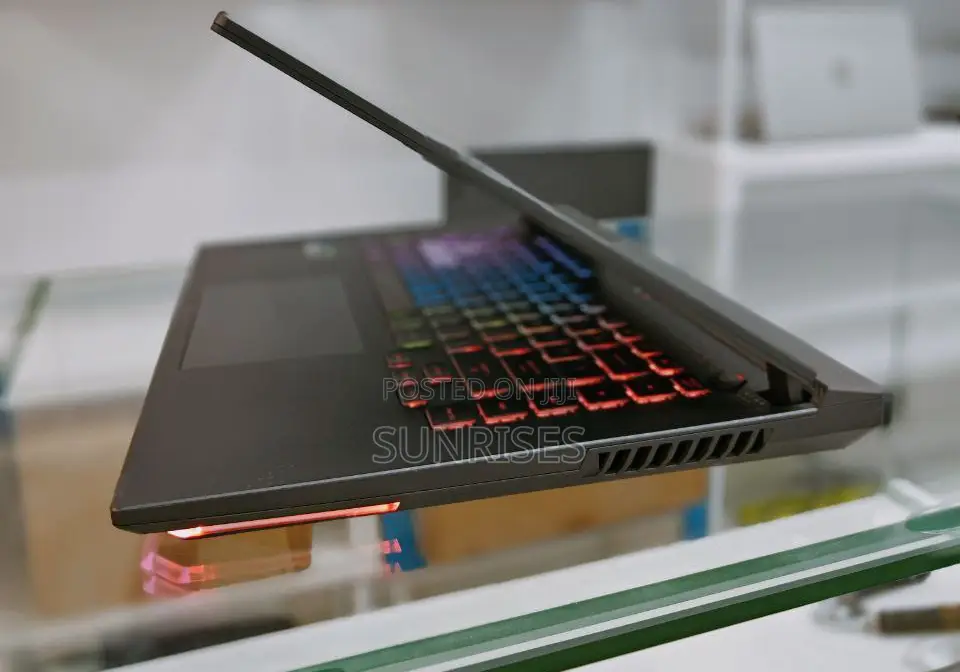 New Laptop Asus ROG Strix G15 16GB AMD Ryzen 7 SSD 1T