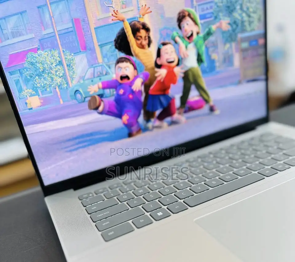 New Laptop Dell Inspiron 15 16GB Intel Core I7 SSD 512GB