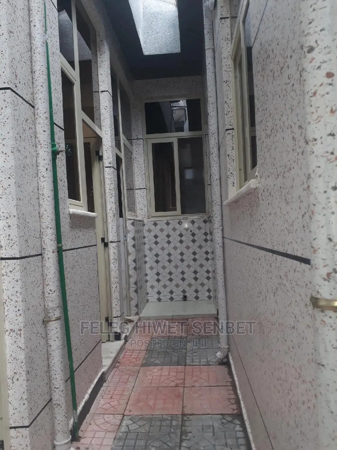 Furnished 5bdrm Villa in አአ, Bole for Sale