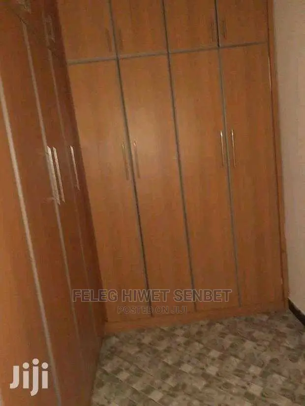 Furnished 5bdrm Villa in አአ, Bole for Sale