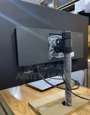 Brand New LENOVO 27" Inch Frameless