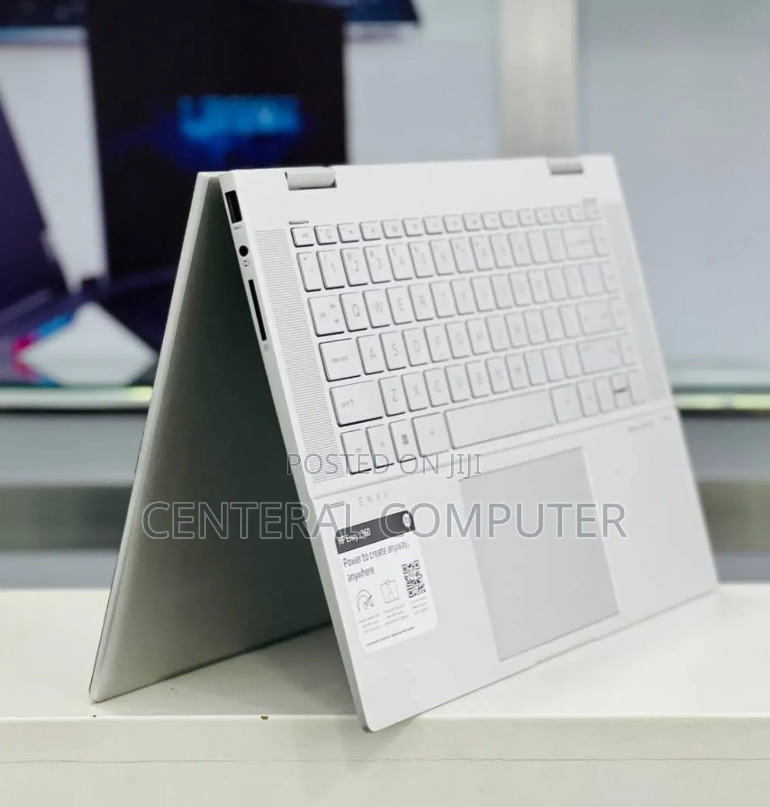 New Laptop HP Envy 15-Ep0xxx 8GB Intel Core I5 SSD 256GB