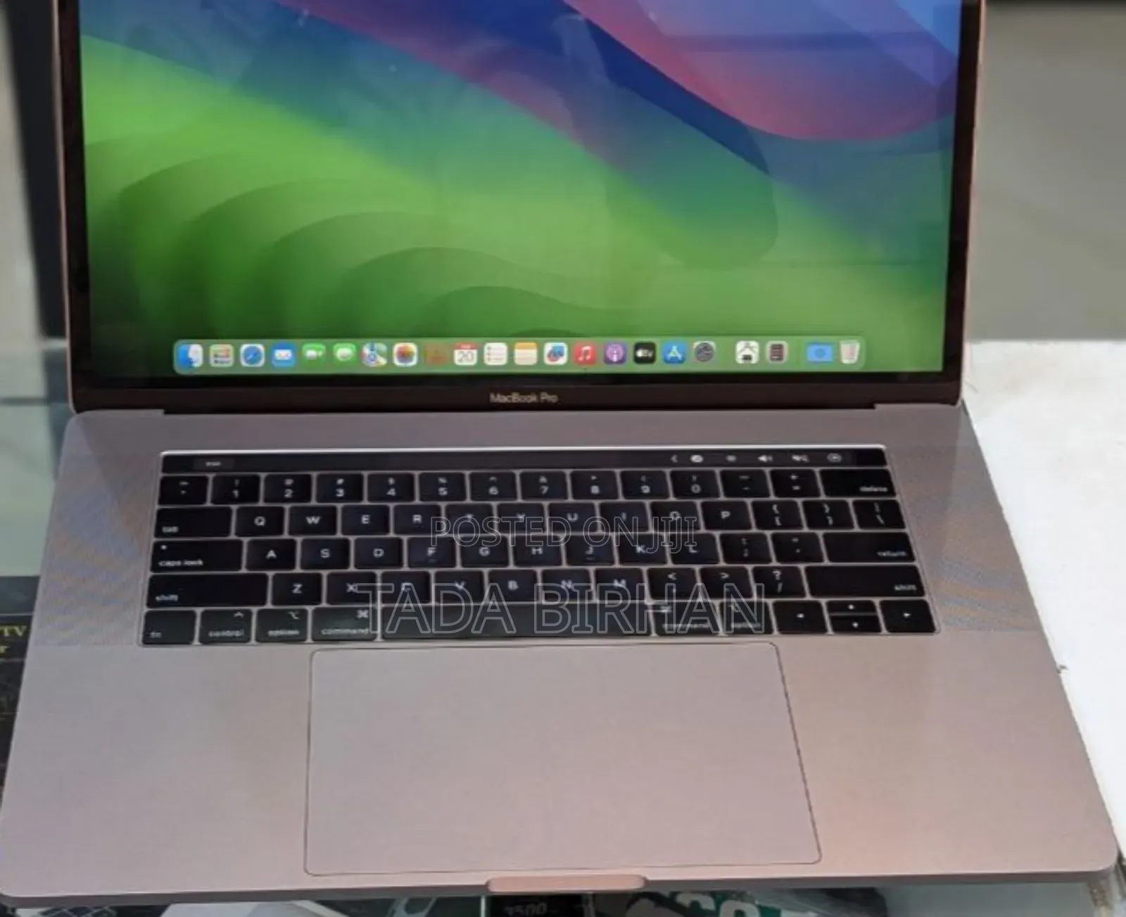 New Laptop Apple MacBook Pro 2019 16GB Intel Core I7 SSD 512GB