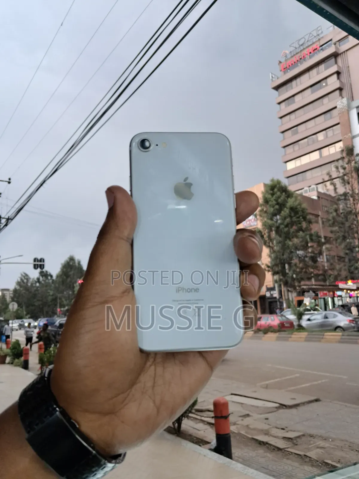 New Apple iPhone 8 64 GB White