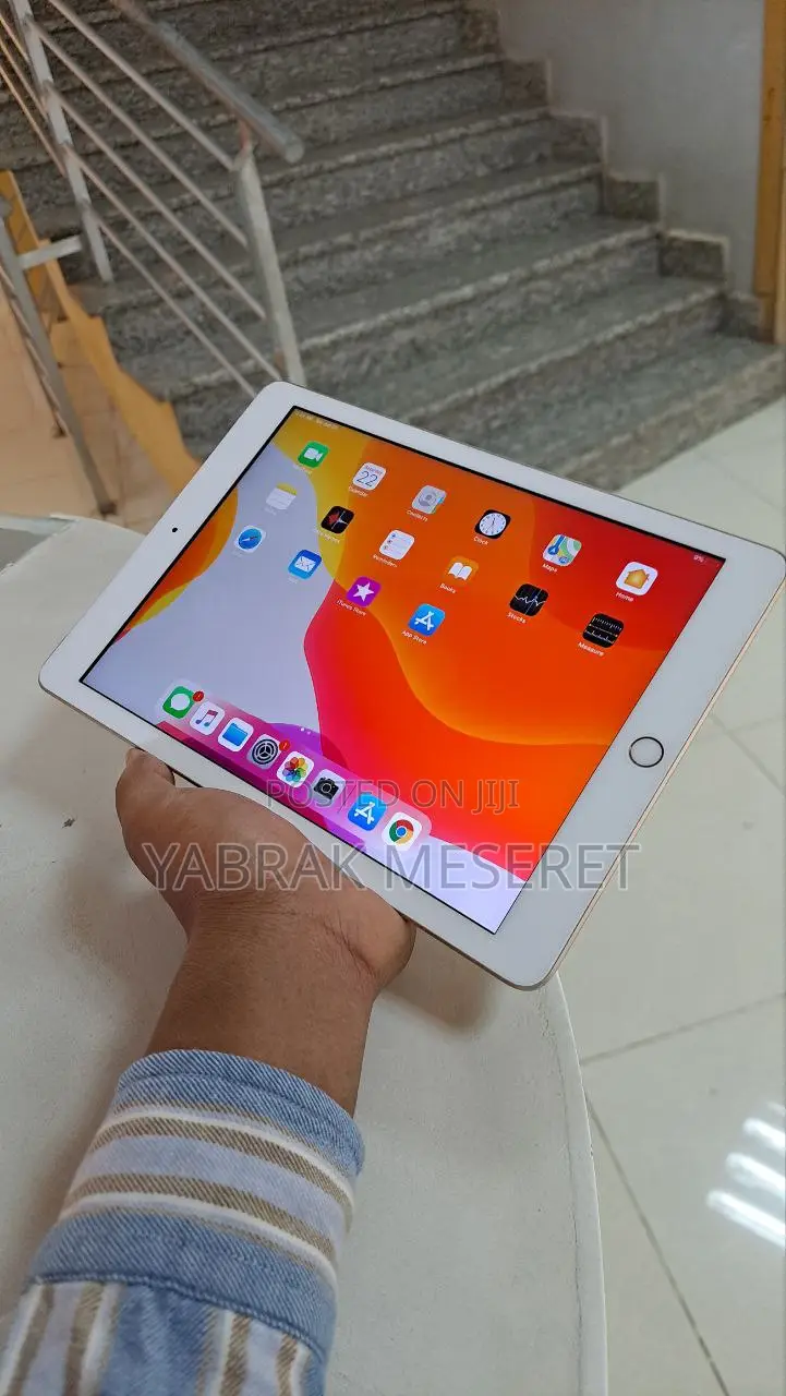 New Apple iPad 10.2 (2021) 32 GB