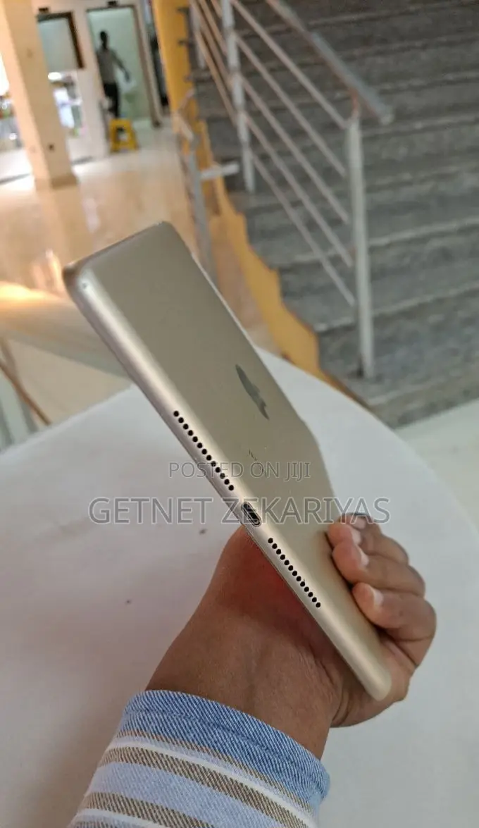 New Apple iPad 10.2 (2021) 32 GB