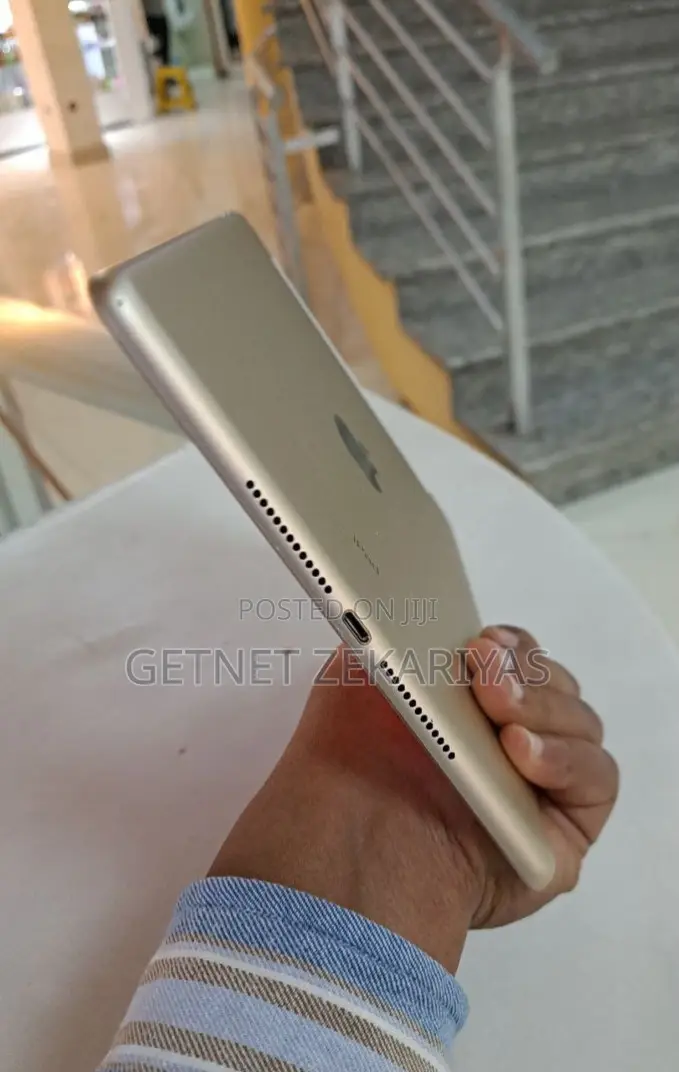 New Apple iPad 10.2 (2021) 32 GB