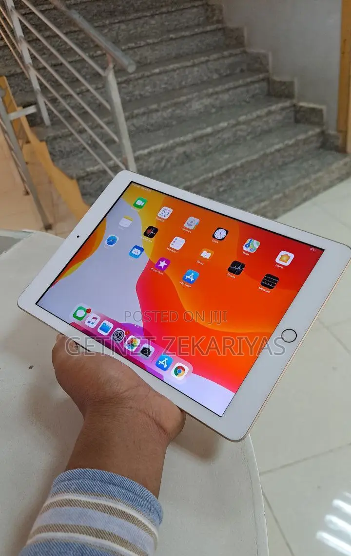 New Apple iPad 10.2 (2021) 32 GB