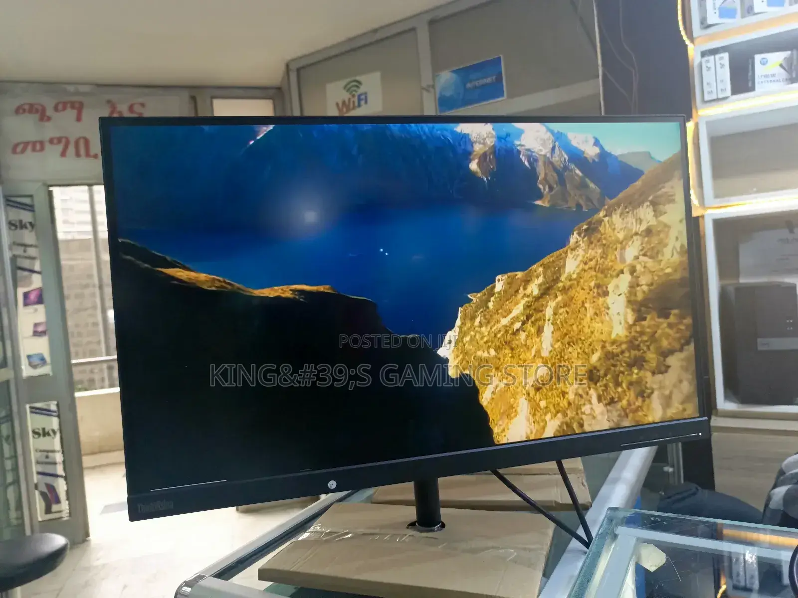 Brand New LENOVO 27" Inch Frameless Monitor 2022/23