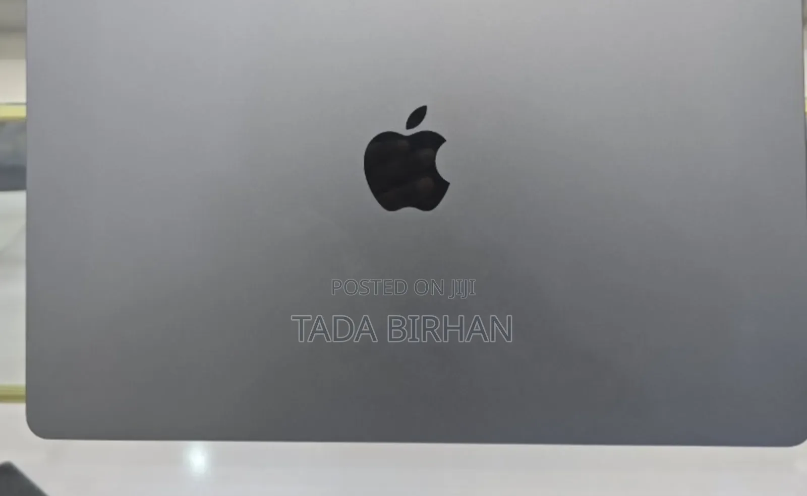 New Laptop Apple MacBook Air 2022 M2 16GB Apple M2 SSD 512GB