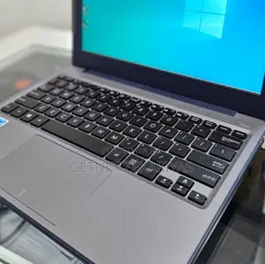 New Laptop Asus X54L 8GB AMD Ryzen 3 SSD 72GB