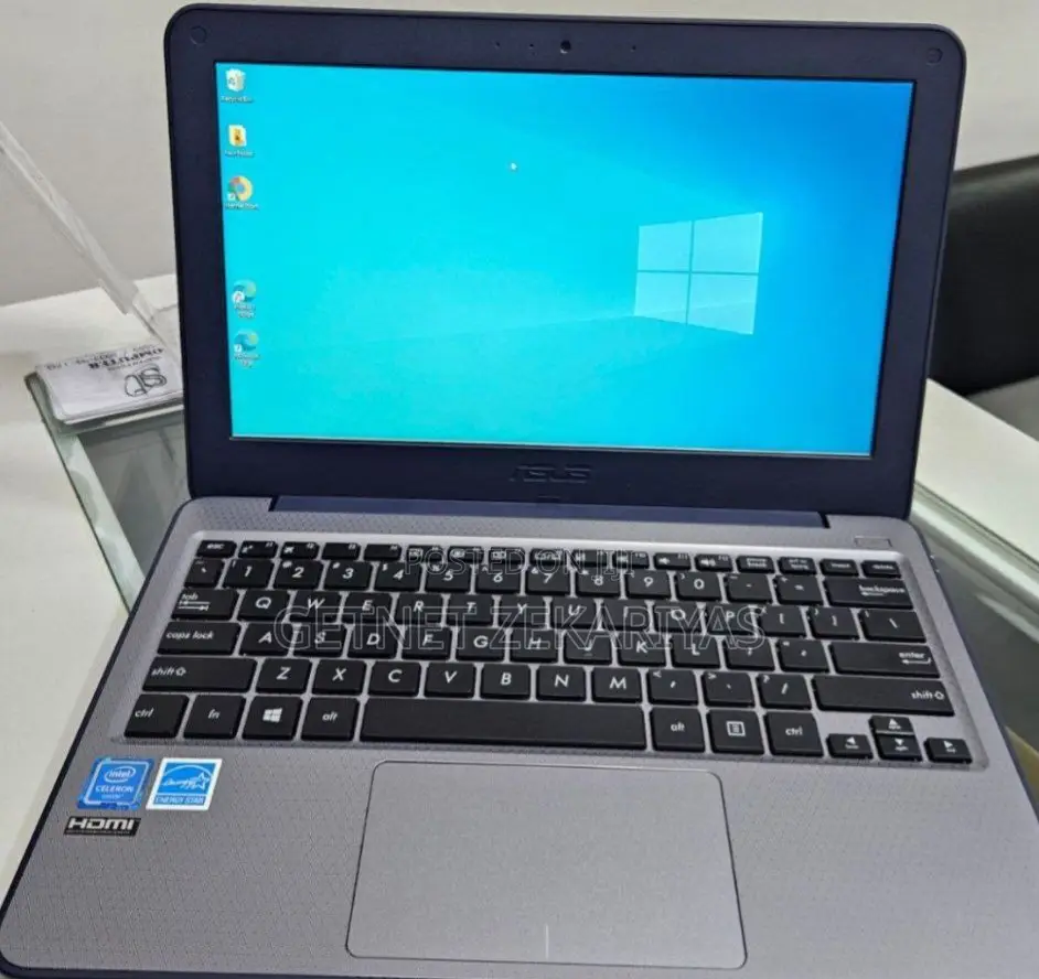 New Laptop Asus X54L 8GB AMD Ryzen 3 SSD 72GB