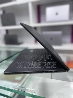 New Laptop Asus ROG Zephyrus G16 16GB Intel Core I7 SSD 512GB